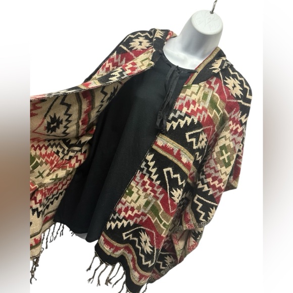 NWT.  Sacred Threads Onesize Cape. 221944.    CL/GR - Picture 3 of 4